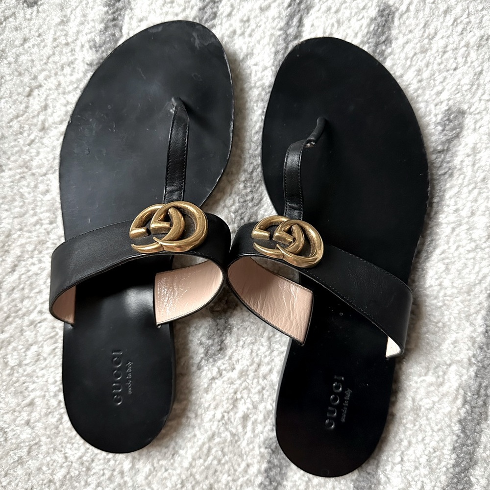 GUCCI flip flops size 38 used